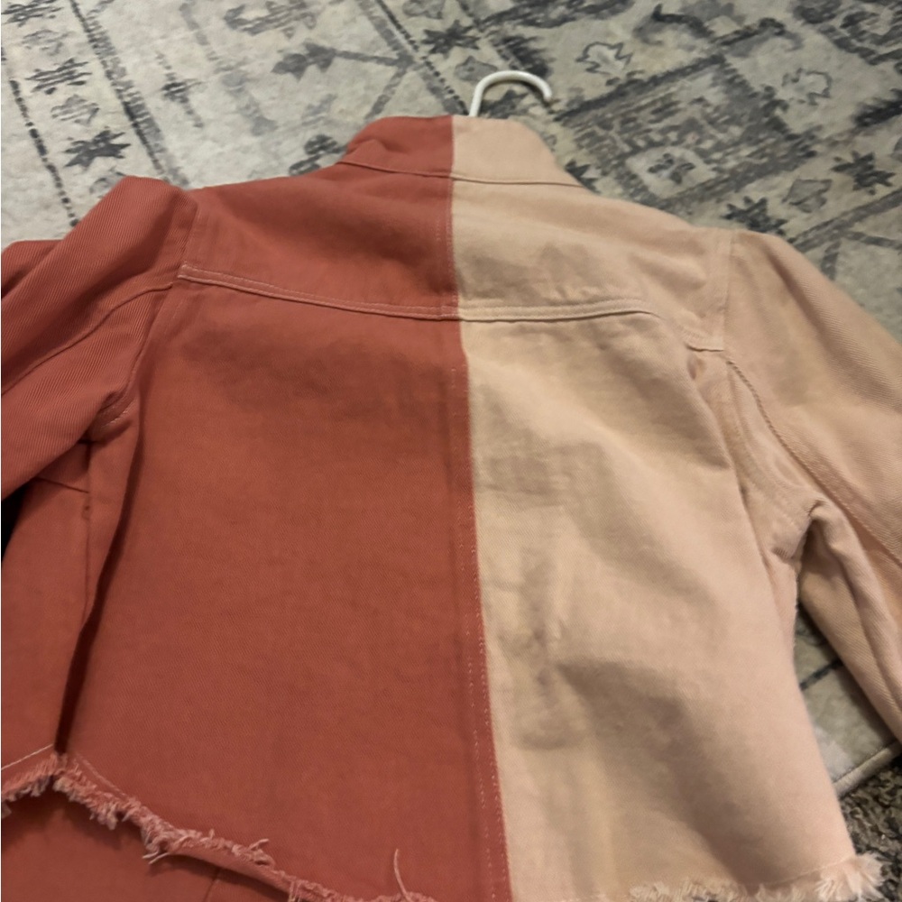 Two-Tone Cropped Jacket - Picture 6 of 6